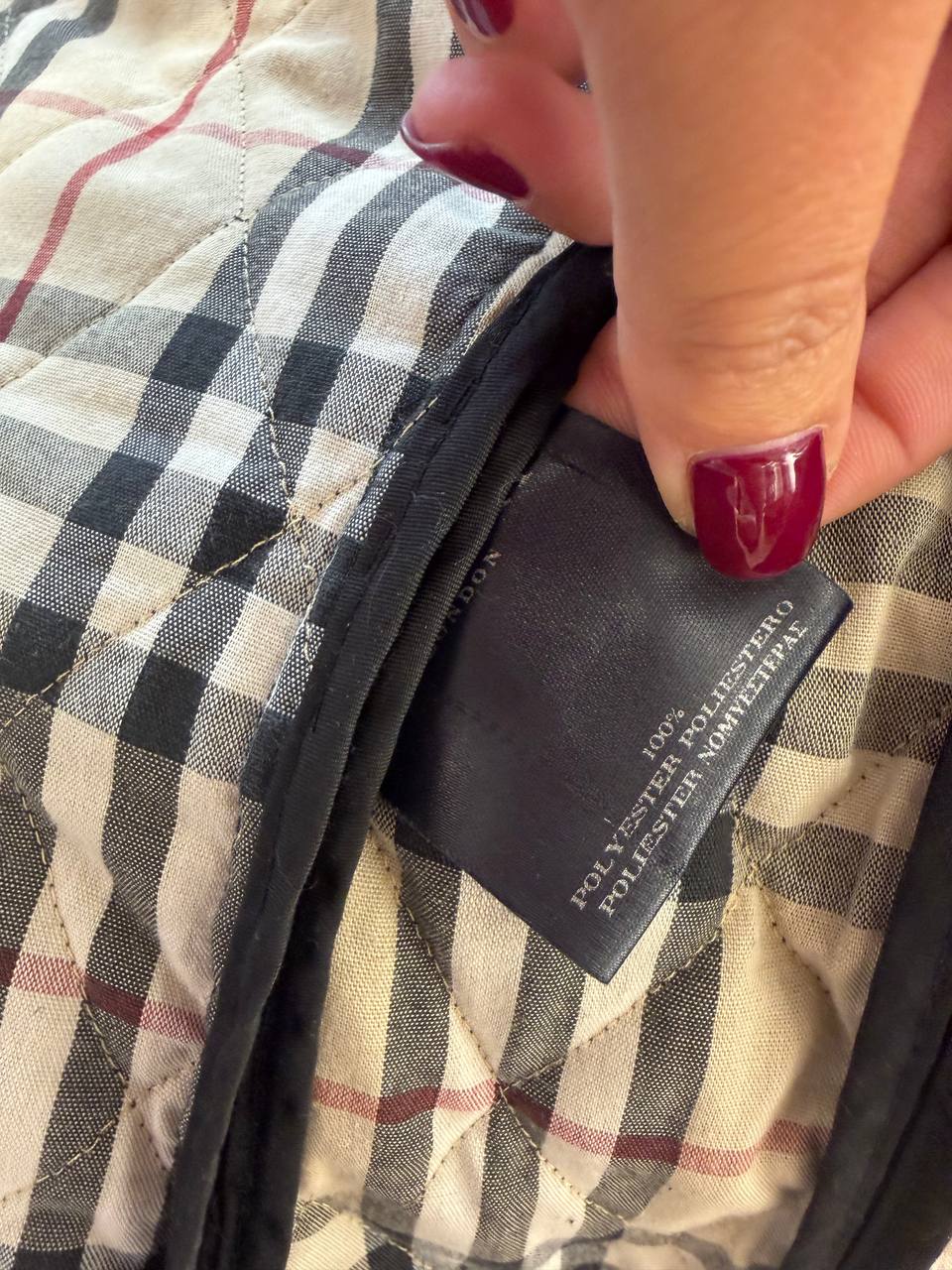GIACCA LEGGERA BURBERRY TRAPUNTATA NERA FODERA CHECK Tg 42