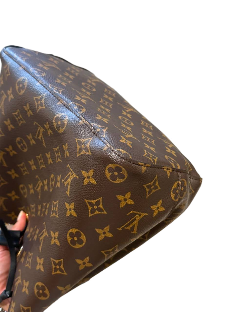 NEONOE LOUIS VUITTON MONOGRAM RIFINITURE NERE