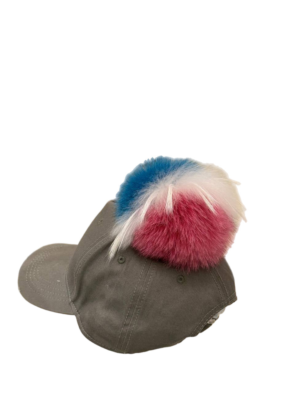 CAPPELLO VISIERA TORTORA CON POMPOM MURMASKI