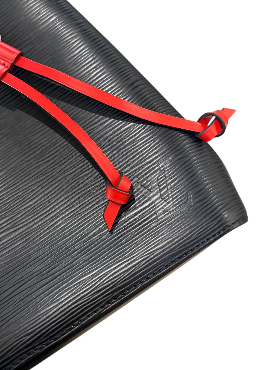 LOUIS VUITTON NOÉ BB EPI NERO MULTICOLOR