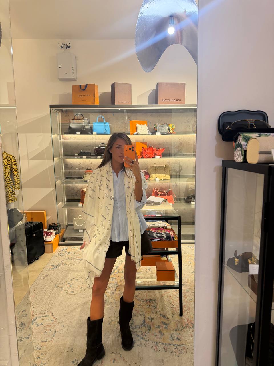 STOLA CHANEL SETA e CASHMERE LOGHI NERI