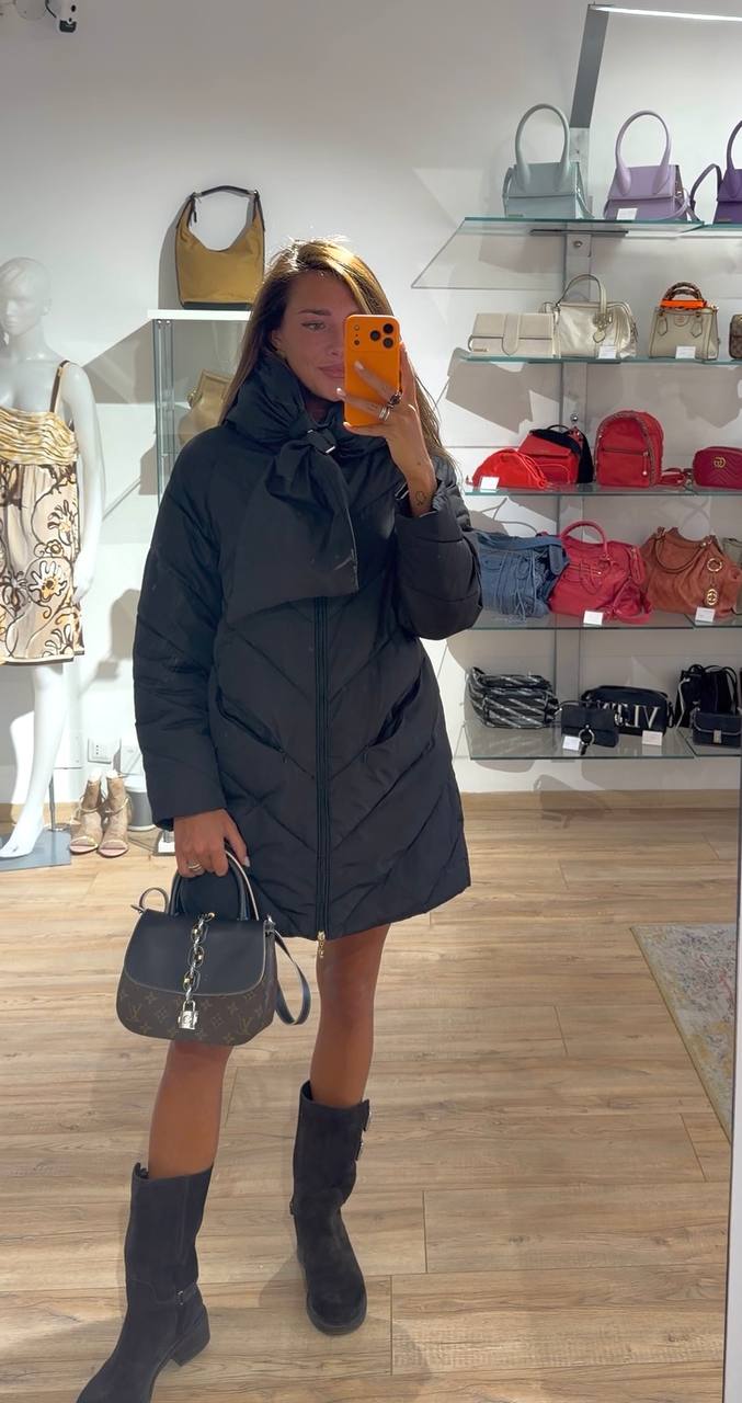 PIUMINO NERO CON MAXI FIOCCO ELISABETTA FRANCHI  Tg 40