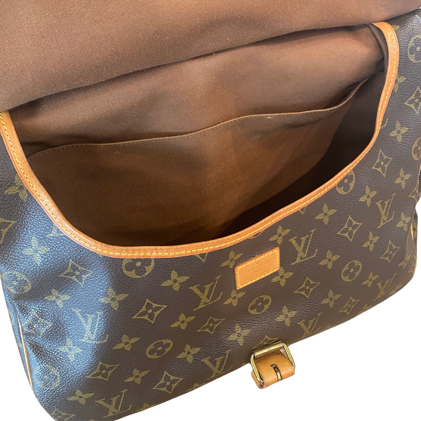 SAUMUR LOUIS VUITTON